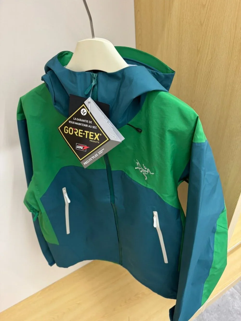 Arc'teryx Beta Shell Jacket (Size L)